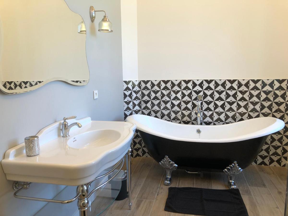 Domaine De La Mazure Bed & Breakfast La Chapelle-Basse-Mer ภายนอก รูปภาพ